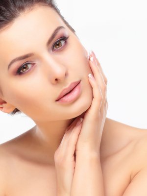Reconturare mandibulara cu acid hialuronic